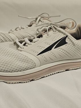 Altra Women's Solstice White with Black Logo